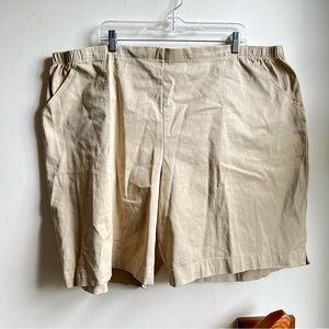 Khaki casual shorts with elastic wait